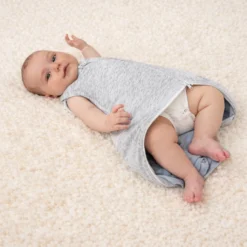 sovepose til baby arme fri (1)